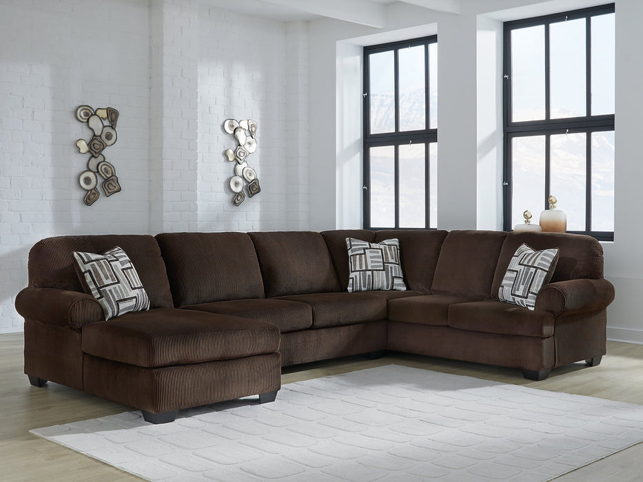 Kimlee Sectional with Chaise - Unclaimed Freight North (Aitkin, MN)