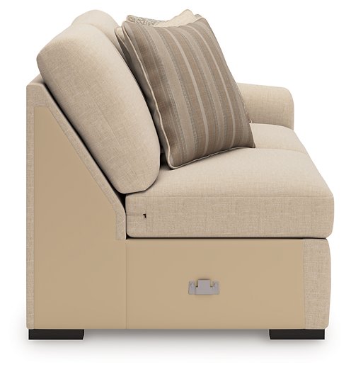 LadyMae Sectional with Chaise - Unclaimed Freight North (Aitkin, MN)