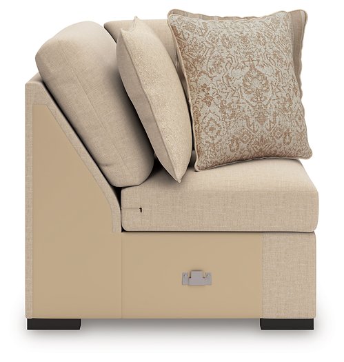 LadyMae Sectional with Chaise - Unclaimed Freight North (Aitkin, MN)