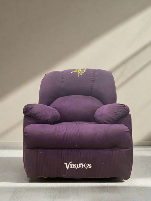 Minnesota Vikings Rocker Recliner - Unclaimed Freight North (Aitkin, MN)