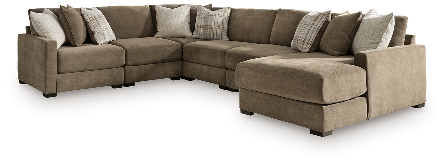 Camellia-Court Sectional with Chaise - Unclaimed Freight North (Aitkin, MN)