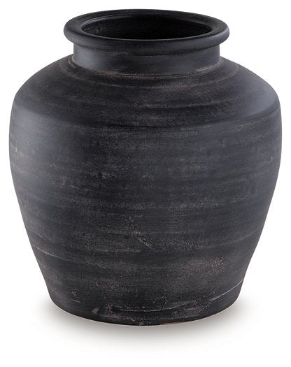 Meadie Vase - Unclaimed Freight North (Aitkin, MN)