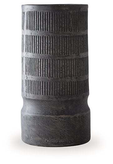 Beninworth Vase - Unclaimed Freight North (Aitkin, MN)