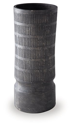 Beninworth Vase - Unclaimed Freight North (Aitkin, MN)