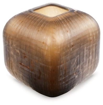 Capard Vase - Unclaimed Freight North (Aitkin, MN)