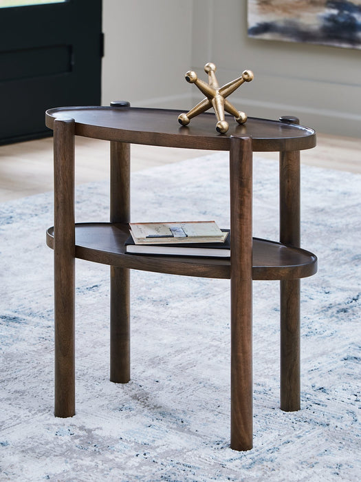 Wiattbury Accent Table - Unclaimed Freight North (Aitkin, MN)