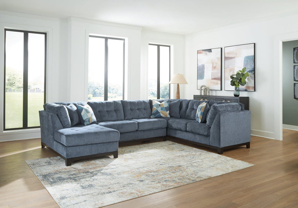Maxon Place Sectional with Chaise - Unclaimed Freight North (Aitkin, MN)