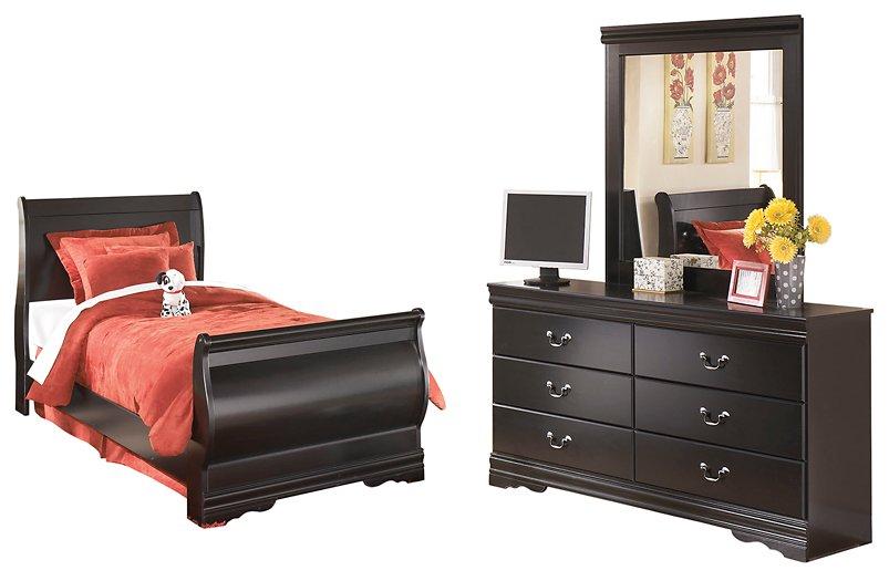 Huey Vineyard Bedroom Set - Unclaimed Freight North (Aitkin, MN)