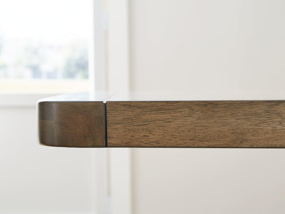 Cabalynn Dining Room Set - Unclaimed Freight North (Aitkin, MN)