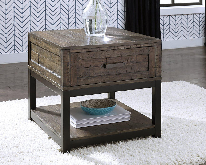 Johurst End Table - Unclaimed Freight North (Aitkin, MN)
