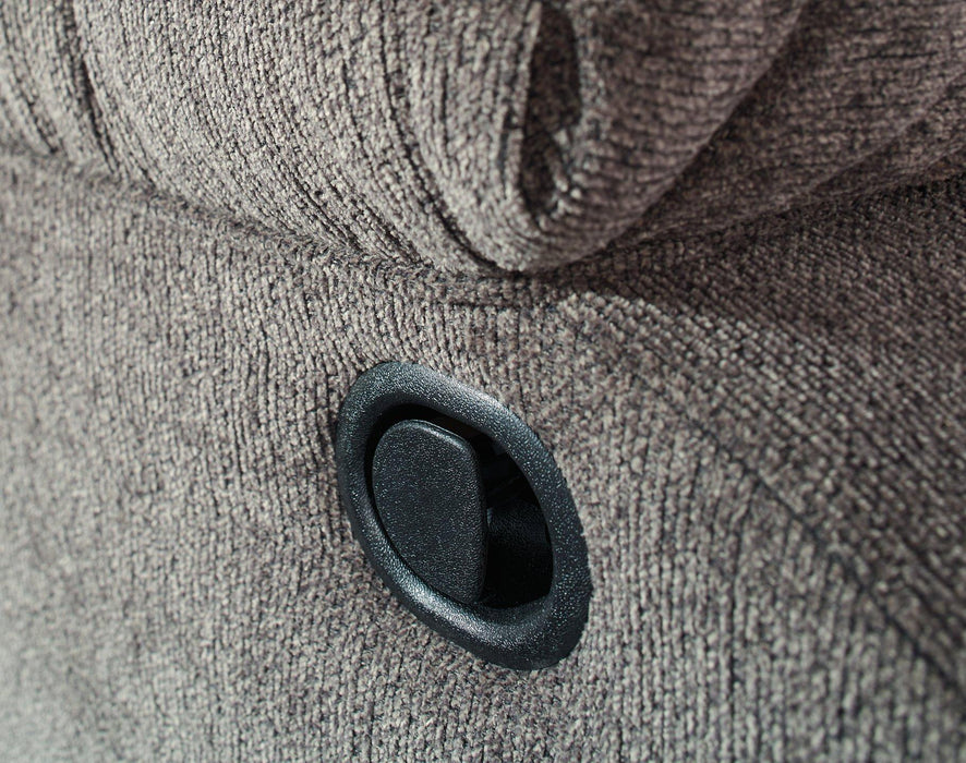 Tulen Recliner - Unclaimed Freight North (Aitkin, MN)