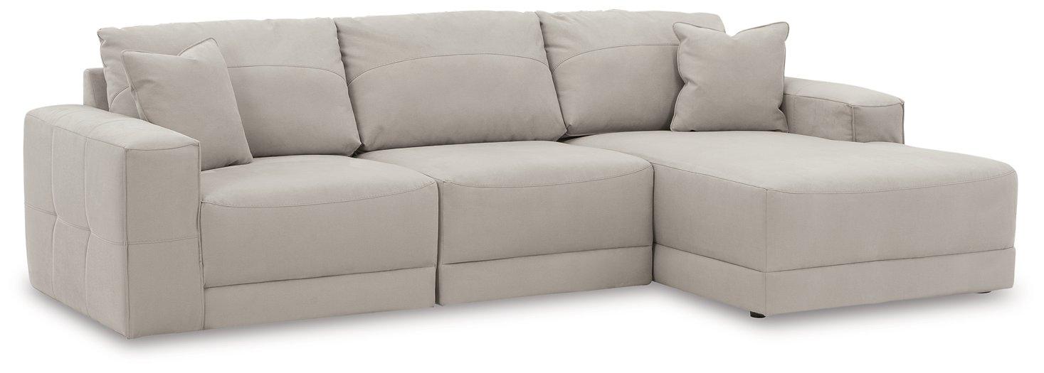 Next-Gen Gaucho Sectional Sofa with Chaise - Unclaimed Freight North (Aitkin, MN)