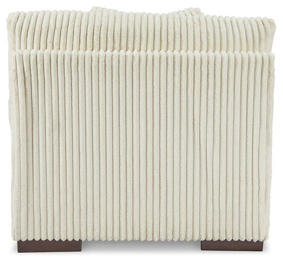 Lindyn Sectional with Double Chaise - Unclaimed Freight North (Aitkin, MN)