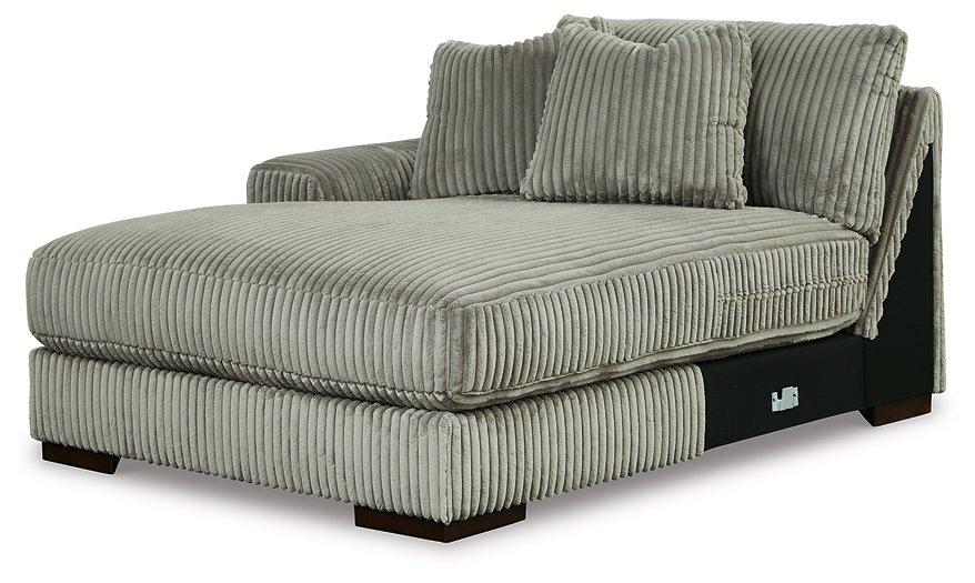 Lindyn Sectional with Double Chaise - Unclaimed Freight North (Aitkin, MN)