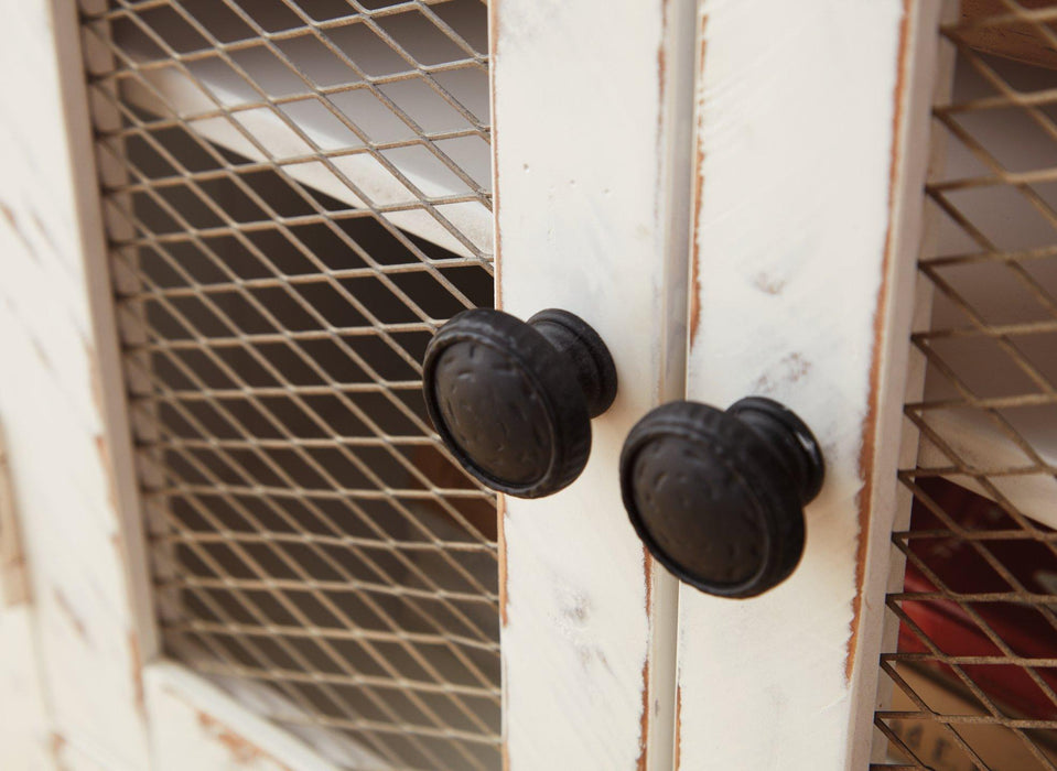 Wystfield Table Set - Unclaimed Freight North (Aitkin, MN)