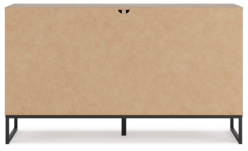 Deanlow Bedroom Package - Unclaimed Freight North (Aitkin, MN)