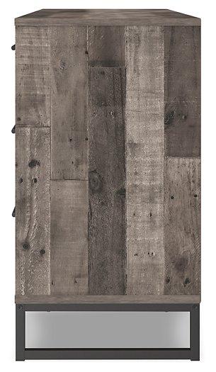 Neilsville Dresser - Unclaimed Freight North (Aitkin, MN)