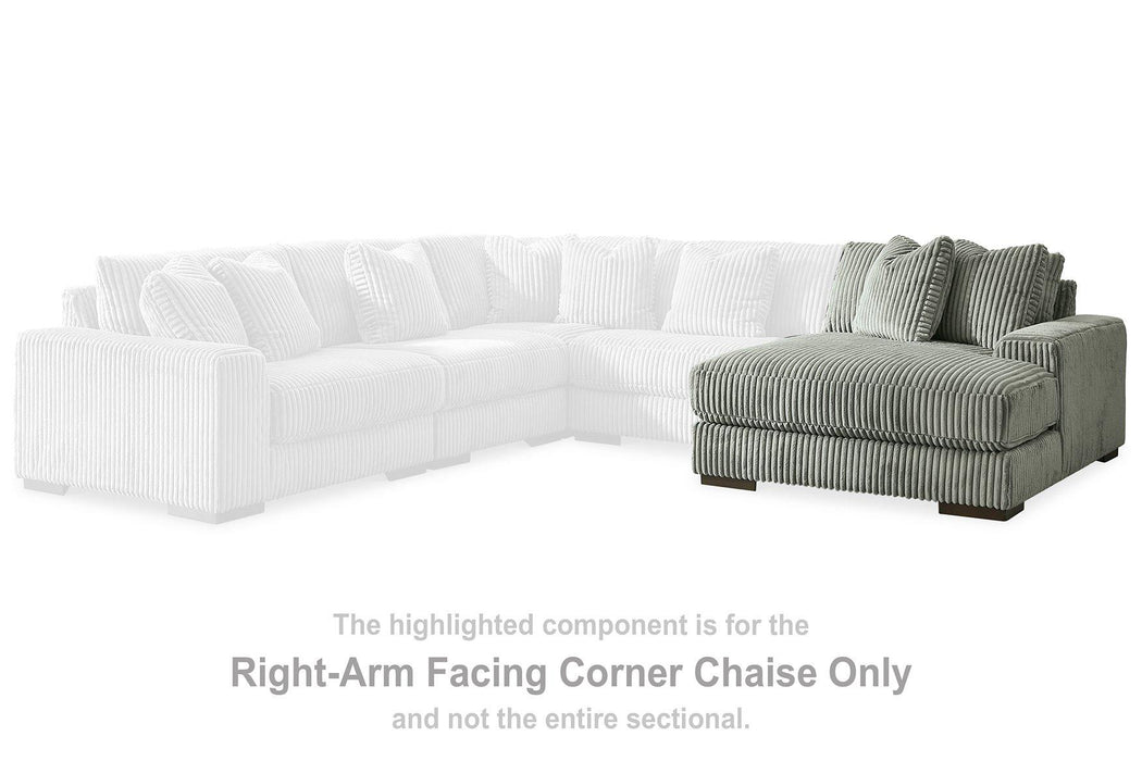 Lindyn Sectional with Chaise - Unclaimed Freight North (Aitkin, MN)