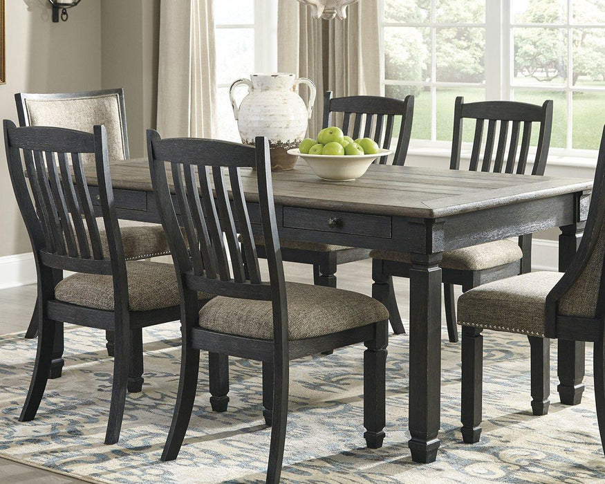Tyler Creek Dining Set - Unclaimed Freight North (Aitkin, MN)