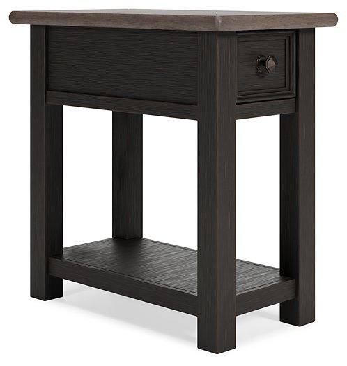 Tyler Creek End Table Set - Unclaimed Freight North (Aitkin, MN)
