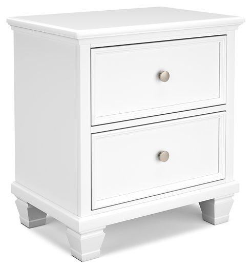 Fortman Nightstand - Unclaimed Freight North (Aitkin, MN)