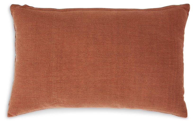 Dovinton Pillow (Set of 4) - Unclaimed Freight North (Aitkin, MN)