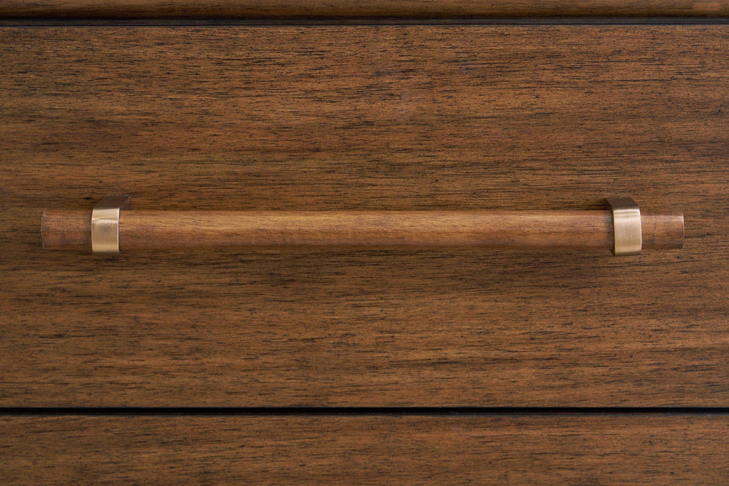 Lyncott Bedroom Set - Unclaimed Freight North (Aitkin, MN)