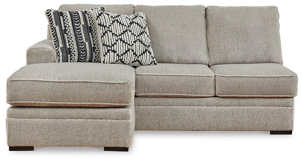 Calnita Sectional with Chaise - Unclaimed Freight North (Aitkin, MN)