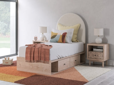Arloster Upholstered Bed - Unclaimed Freight North (Aitkin, MN)