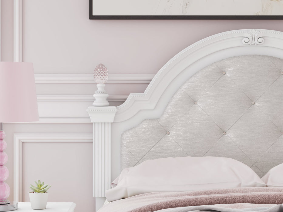 Kozlani Upholstered Bed - Unclaimed Freight North (Aitkin, MN)