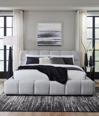 Grendusk Upholstered Bed - Unclaimed Freight North (Aitkin, MN)