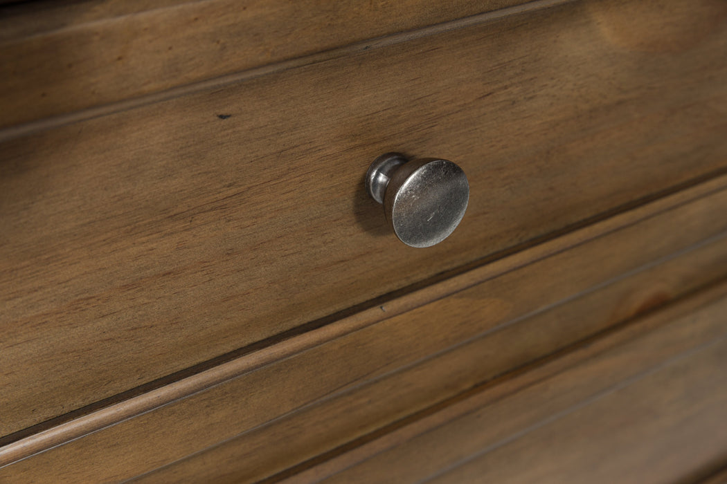 Feddinger Nightstand - Unclaimed Freight North (Aitkin, MN)