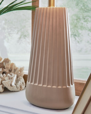 Dellner Table Lamp - Unclaimed Freight North (Aitkin, MN)