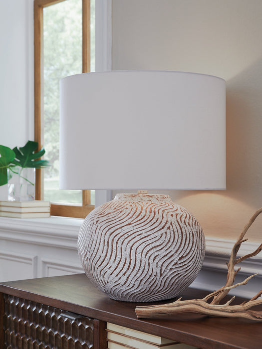 Vien Table Lamp - Unclaimed Freight North (Aitkin, MN)