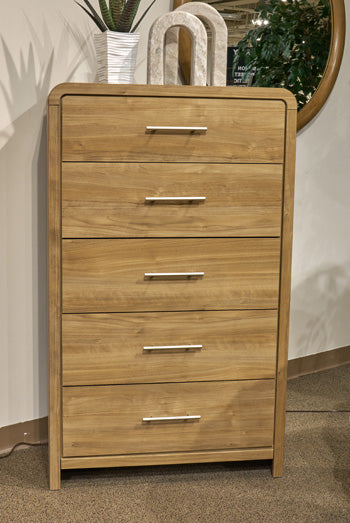 Gramburg Chest of Drawers - Unclaimed Freight North (Aitkin, MN)