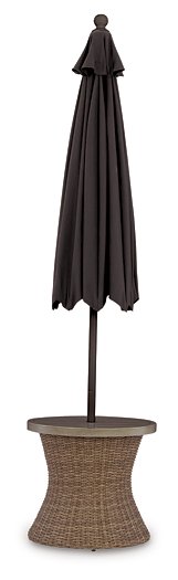 Laguna Heights Outdoor End Table - Unclaimed Freight North (Aitkin, MN)