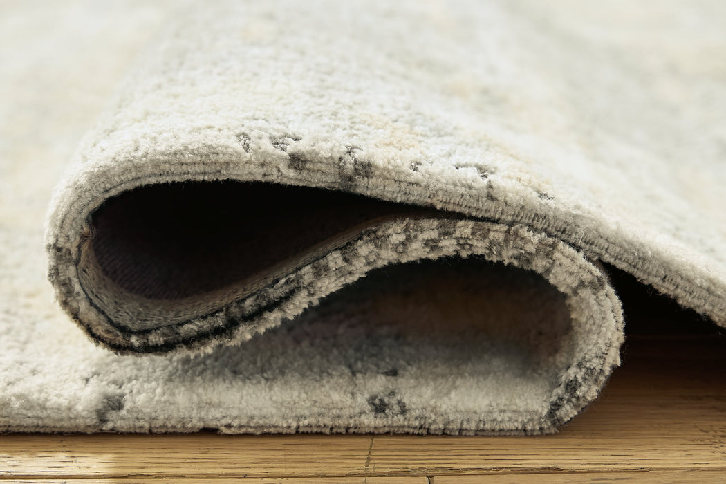 Raif Rug - Unclaimed Freight North (Aitkin, MN)