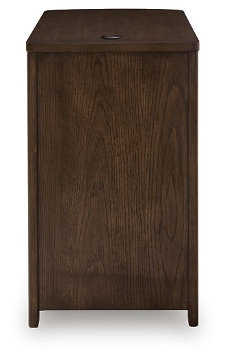 Camdill Chairside End Table - Unclaimed Freight North (Aitkin, MN)