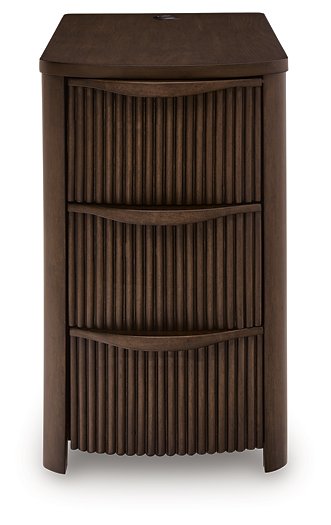 Camdill Chairside End Table - Unclaimed Freight North (Aitkin, MN)