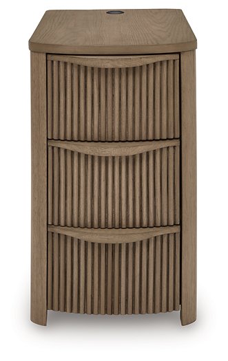 Camdill Chairside End Table - Unclaimed Freight North (Aitkin, MN)