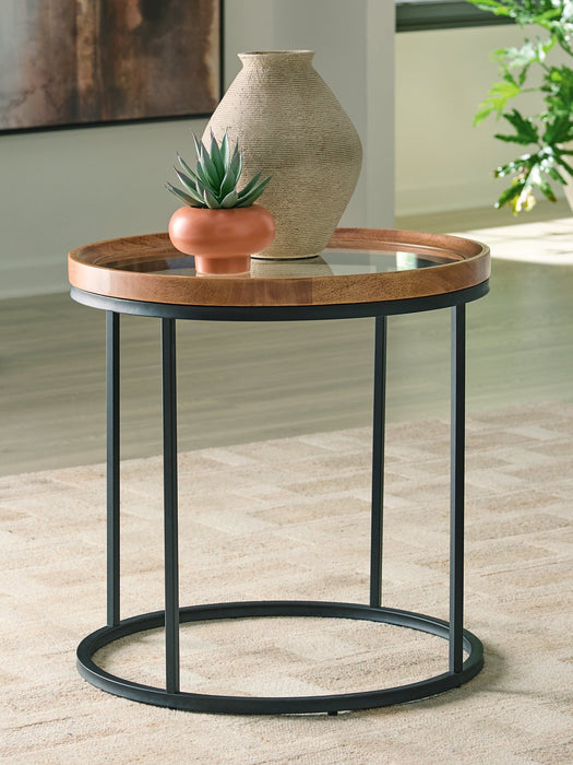 Noraluna End Table - Unclaimed Freight North (Aitkin, MN)