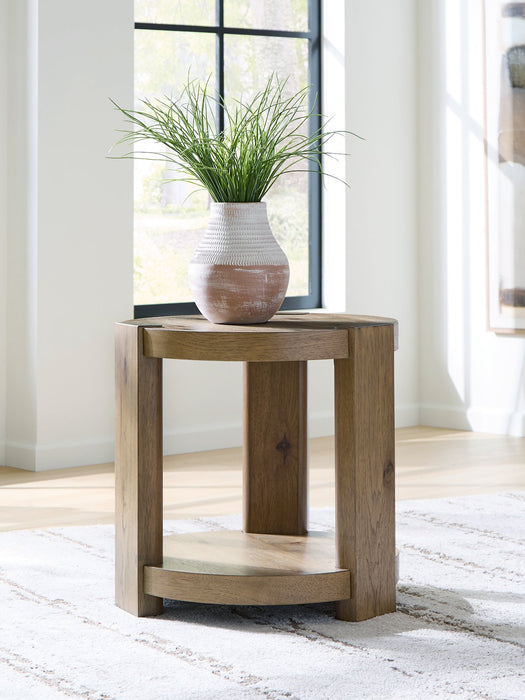 Flangren End Table - Unclaimed Freight North (Aitkin, MN)