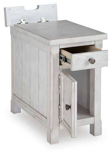 Robbinsdale Chairside End Table - Unclaimed Freight North (Aitkin, MN)